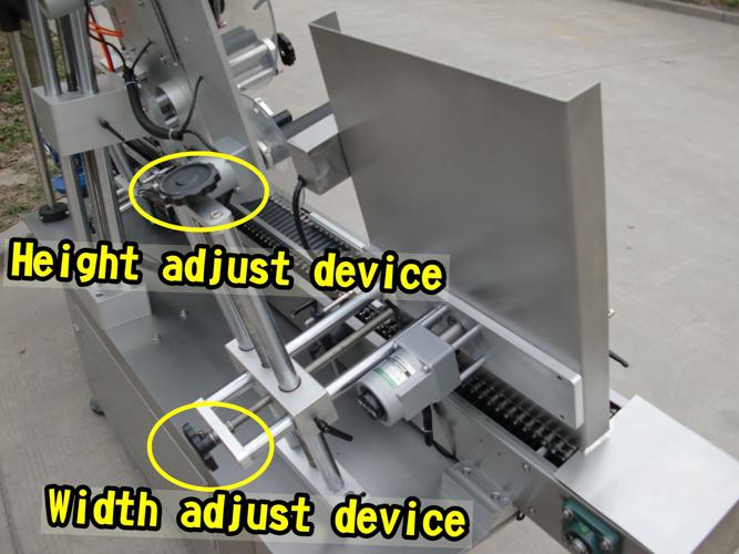 Pilnībā automātiska pudeles etiķetes aplikatora mašīna ar CE sertifikātu