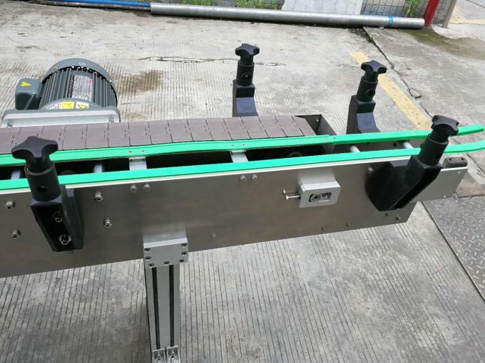 Pilnībā automātiska pašlīmējošo etiķešu uzklāšanas aprīkojuma dubultā puse