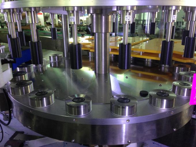 Augstas ražošanas vīna / alus pudeles marķēšanas mašīna, apaļa pudeles etiķete