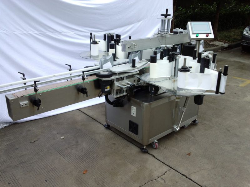 Ķīna Pielāgota automātiskā uzlīmēšanas mašīna / marķēšanas iekārta pašlīmējošo uzlīmju piegādātājam