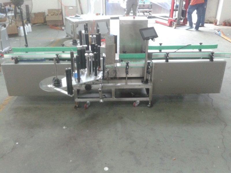 Ķīnas inteliģentā Siemens PLC vadības automātiskā etiķešu mašīna ar kolekcijas virsmas piegādātāju